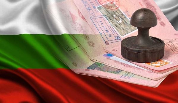 Болгария готова возобновить выдачу туристических виз россиянам