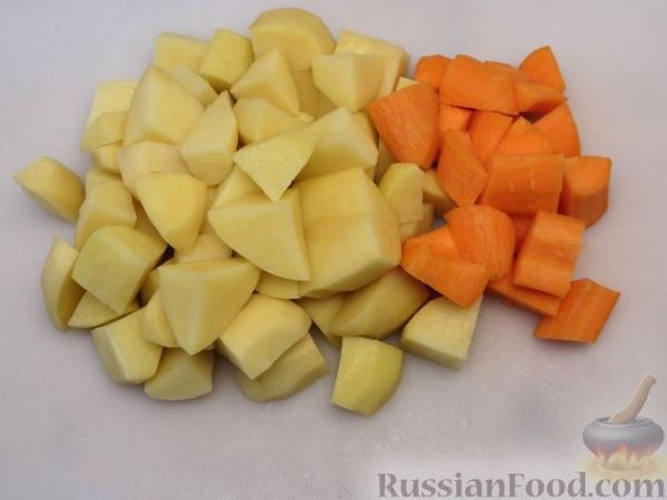 Картофельно-морковная запеканка с куриным фаршем и шпинатом