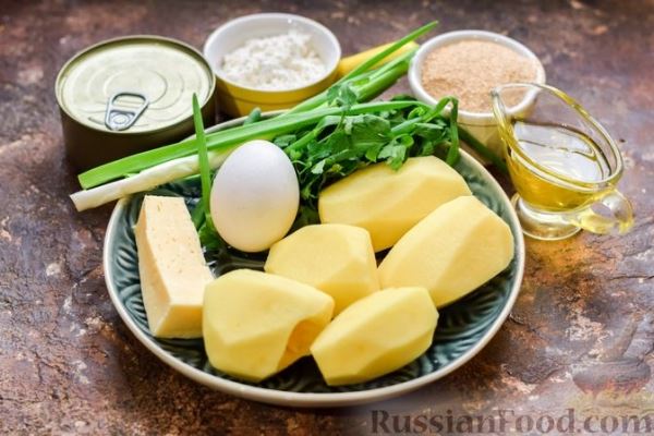 Картофельные котлеты с консервированным тунцом, сыром и зеленью