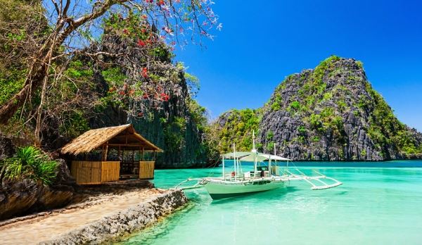 Филиппины устанавливают двухнедельный карантин для туристов