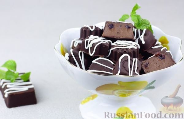 Шоколадные желейные конфеты с вишней